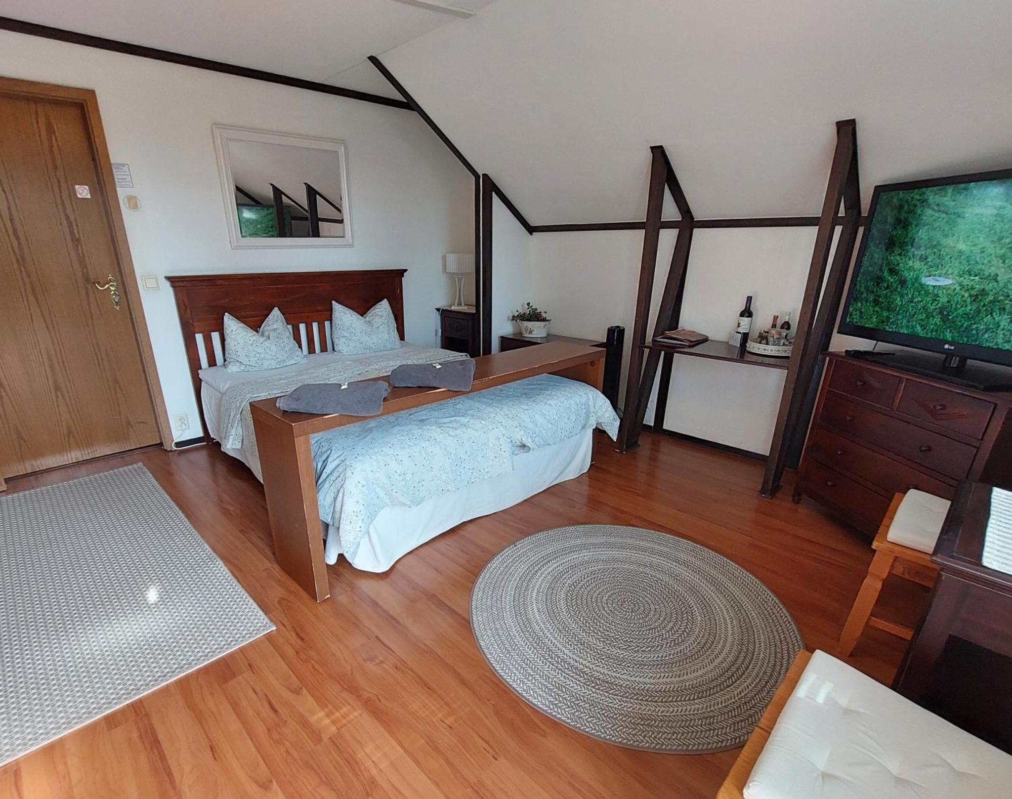 Cronin'S Guesthouse Bed & Breakfast ヘイノラ エクステリア 写真