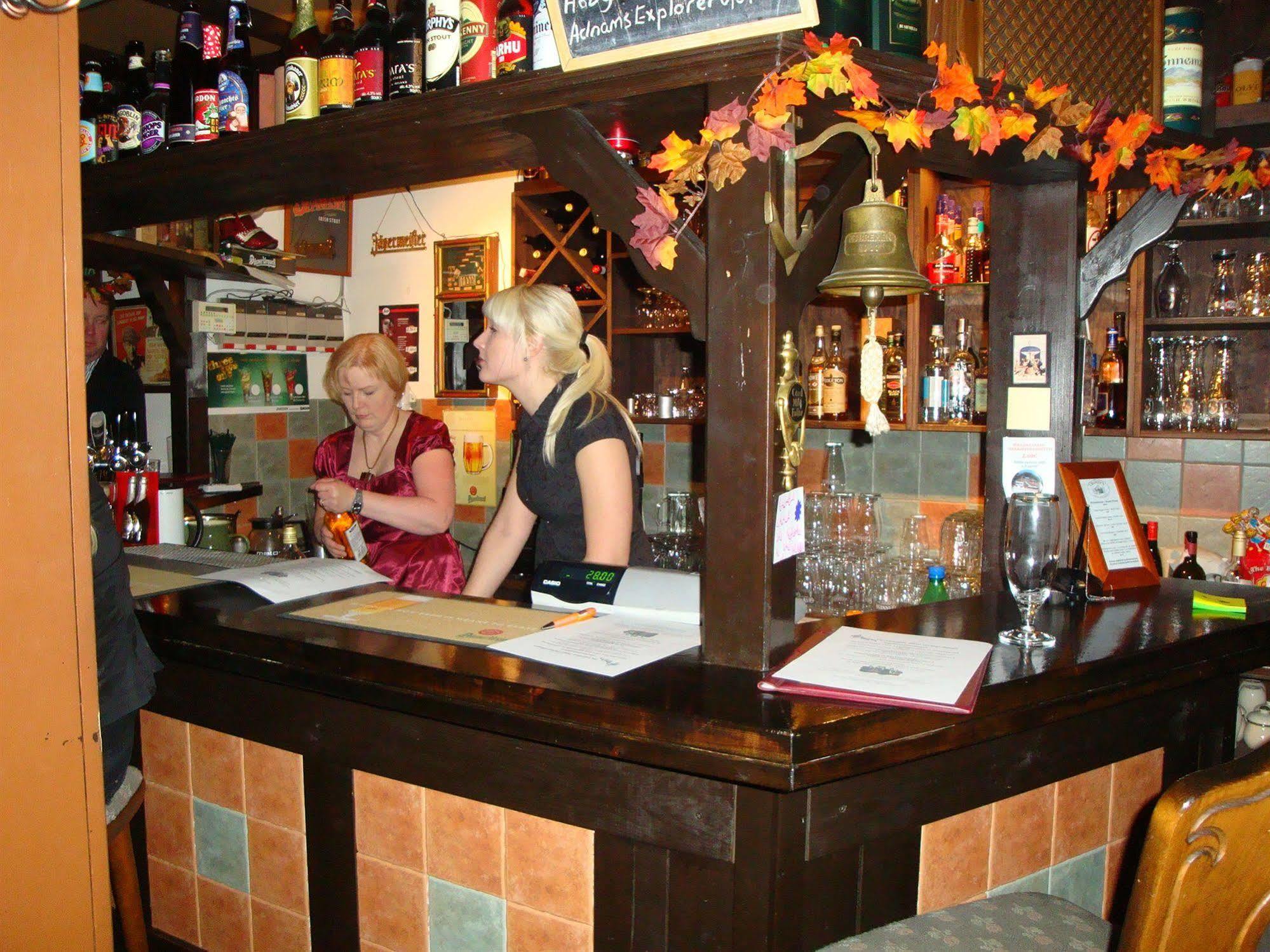 Cronin'S Guesthouse Bed & Breakfast ヘイノラ エクステリア 写真